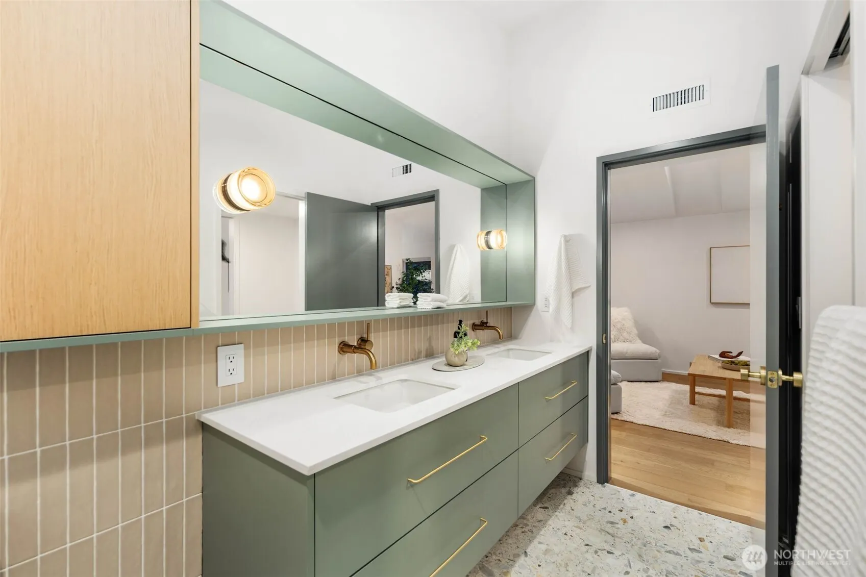 13315 11th Avenue NE, Seattle, WA 98125