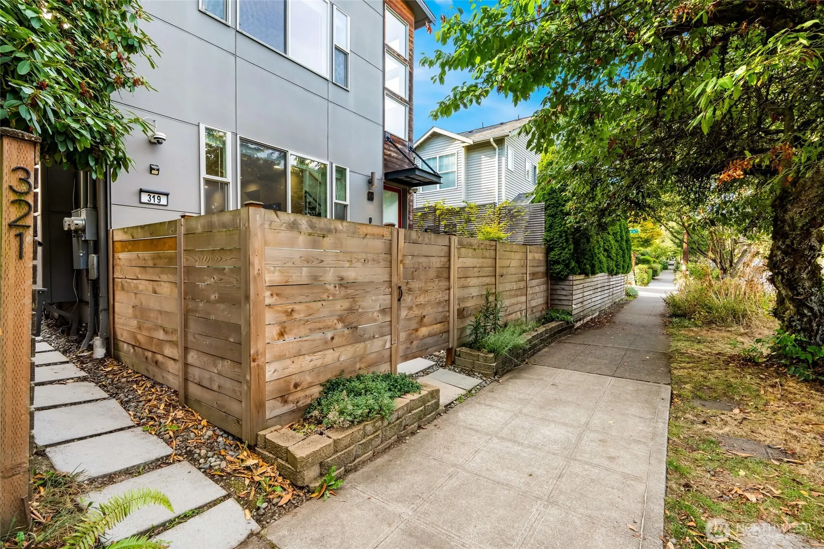 319 21st Avenue , Seattle, WA 98122