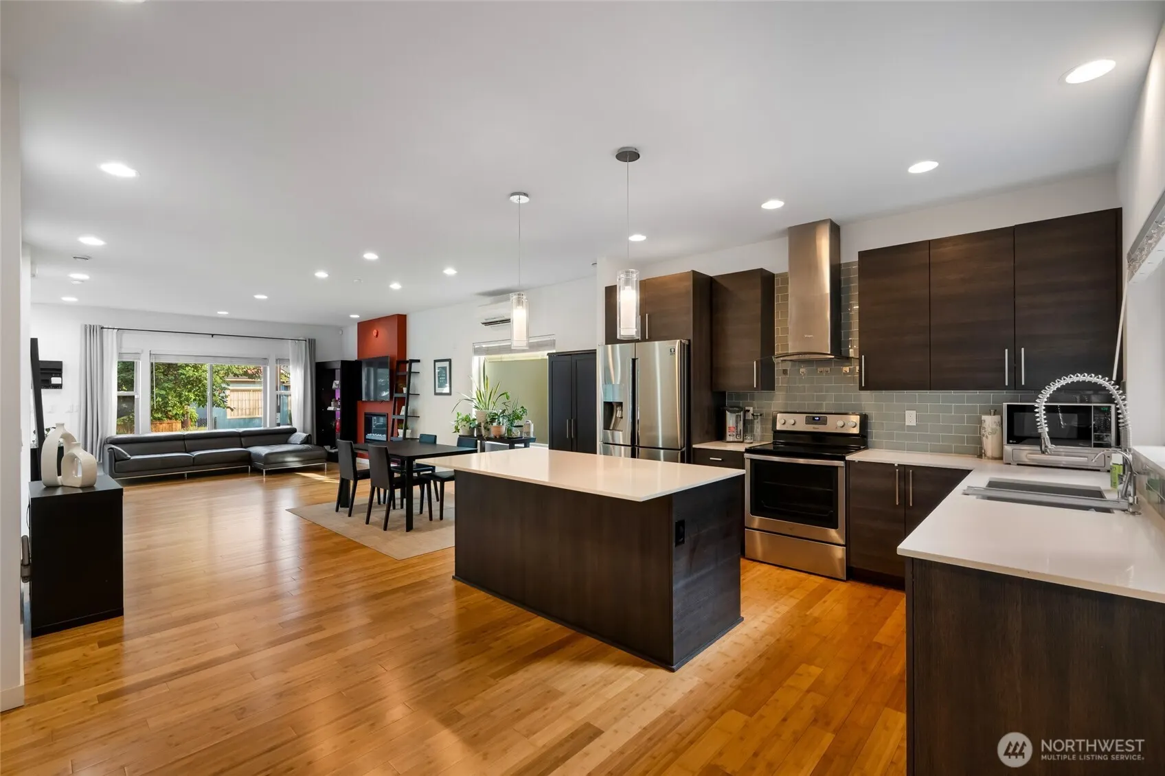 319 21st Avenue , Seattle, WA 98122