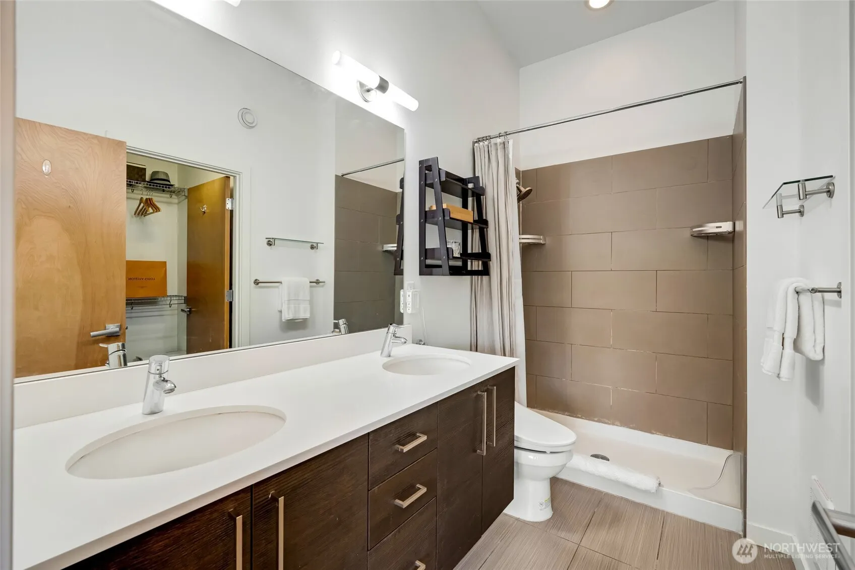 319 21st Avenue , Seattle, WA 98122