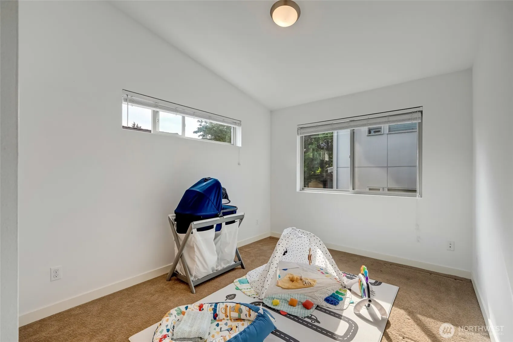 319 21st Avenue , Seattle, WA 98122