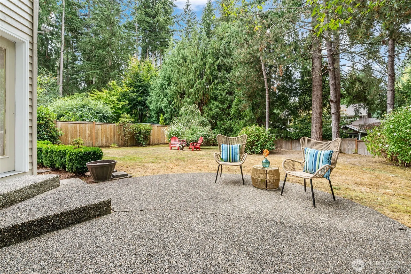 2615 E Beaver Lake Drive SE, Sammamish, WA 98075