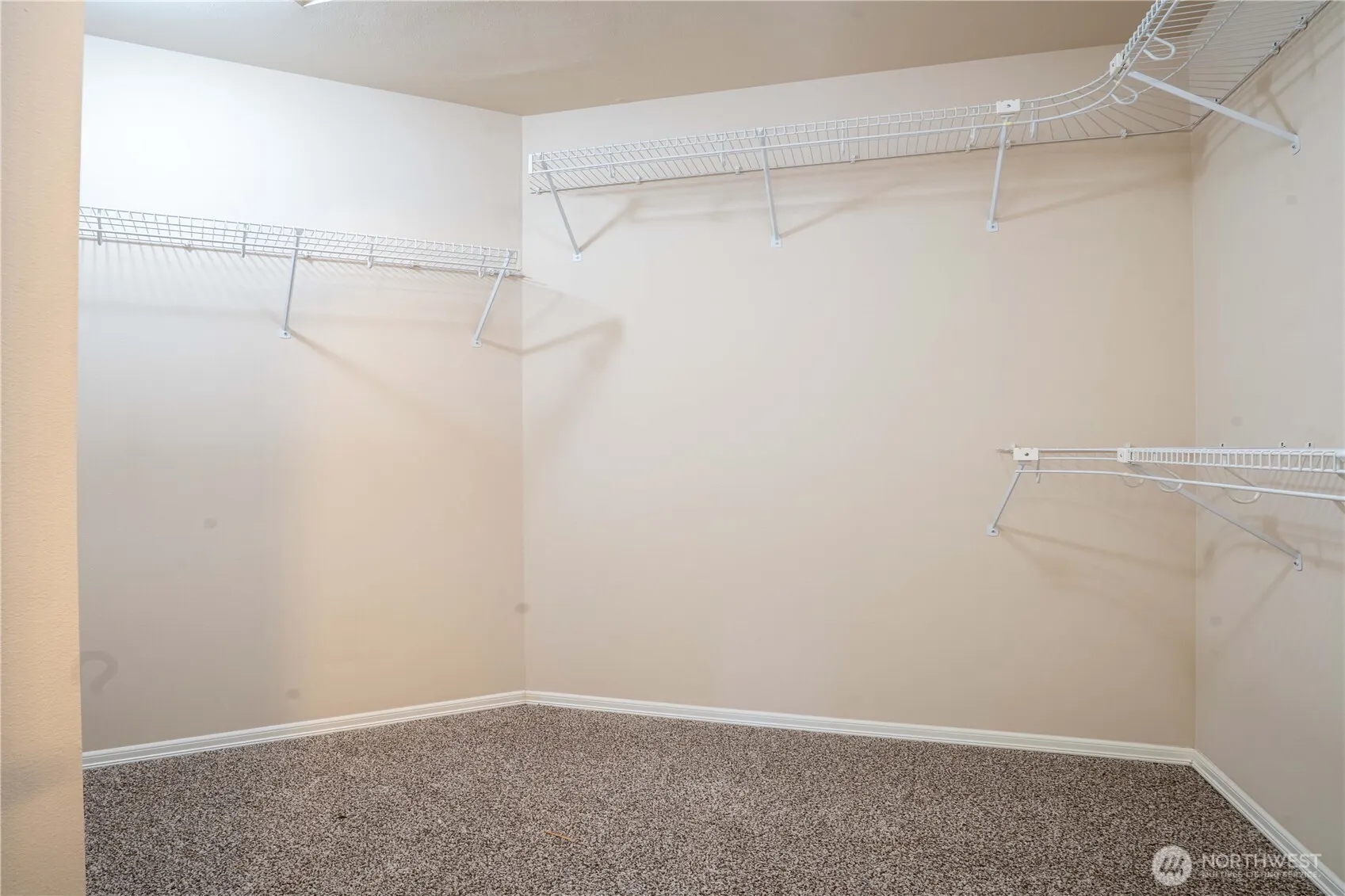 2615 E Beaver Lake Drive SE, Sammamish, WA 98075