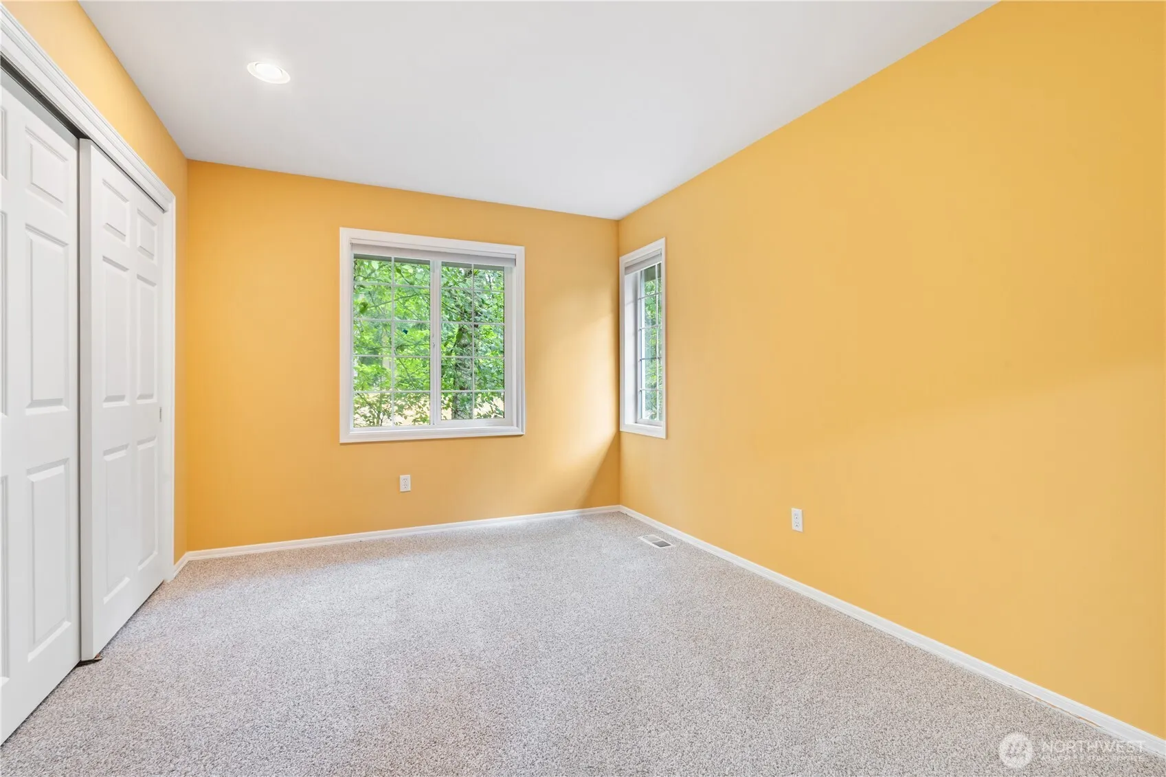 2615 E Beaver Lake Drive SE, Sammamish, WA 98075