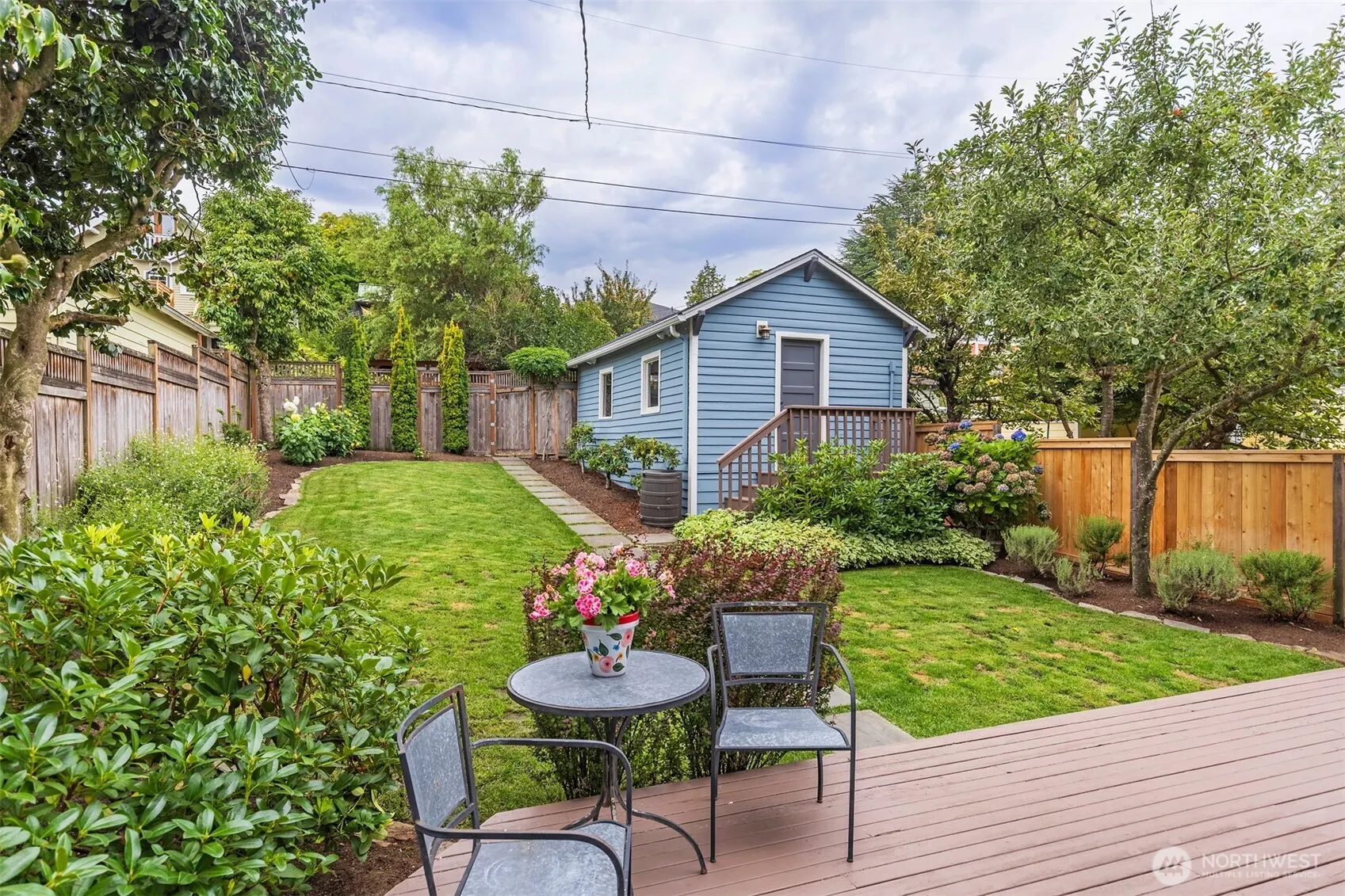 2565 4th Avenue W, Seattle, WA 98119