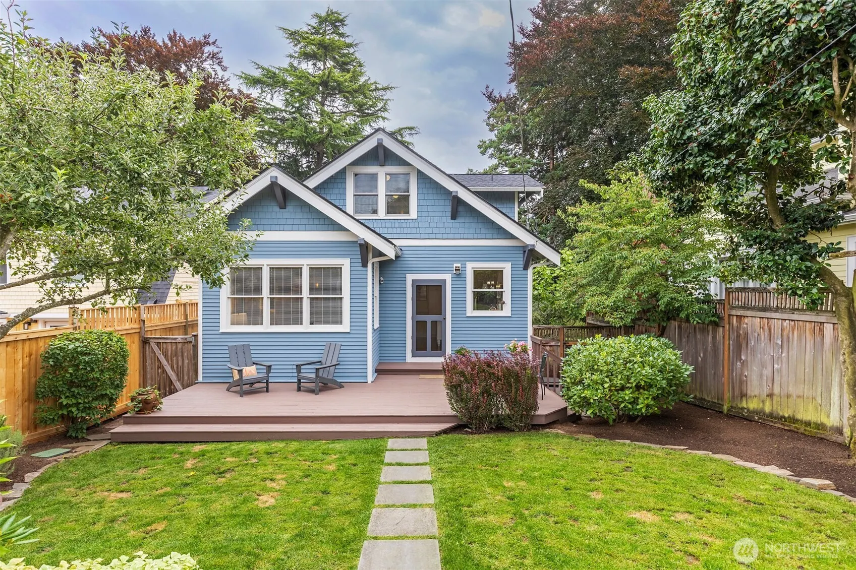 2565 4th Avenue W, Seattle, WA 98119