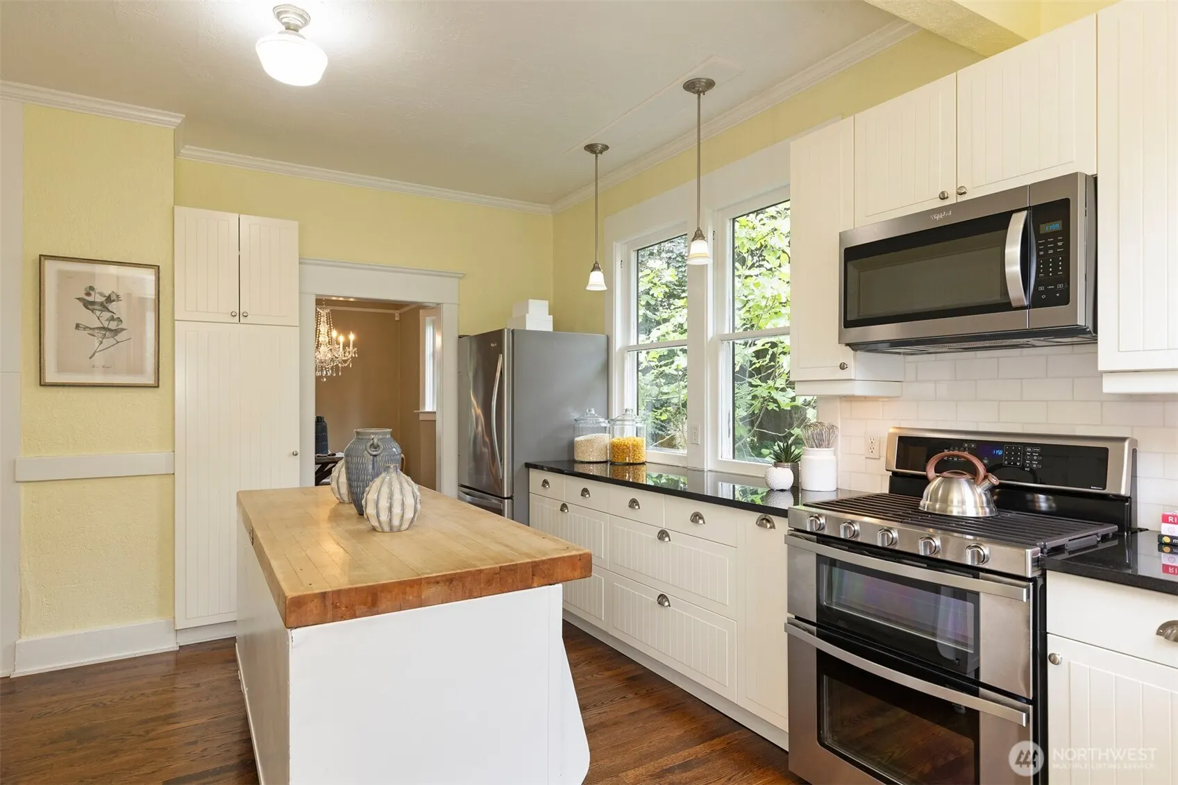 2565 4th Avenue W, Seattle, WA 98119