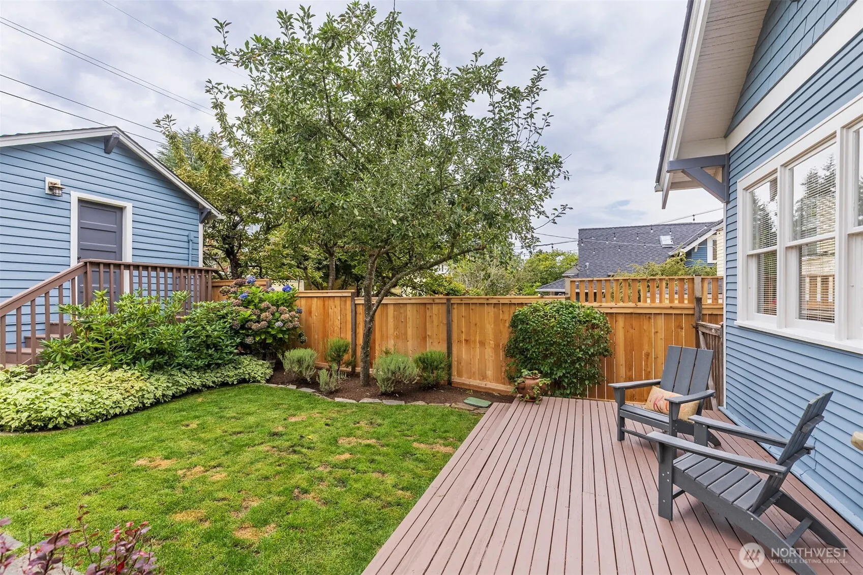 2565 4th Avenue W, Seattle, WA 98119