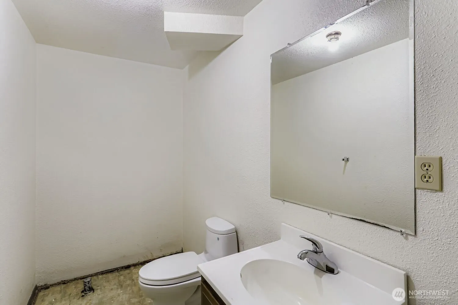 13018 NE 134th Place , Kirkland, WA 98034