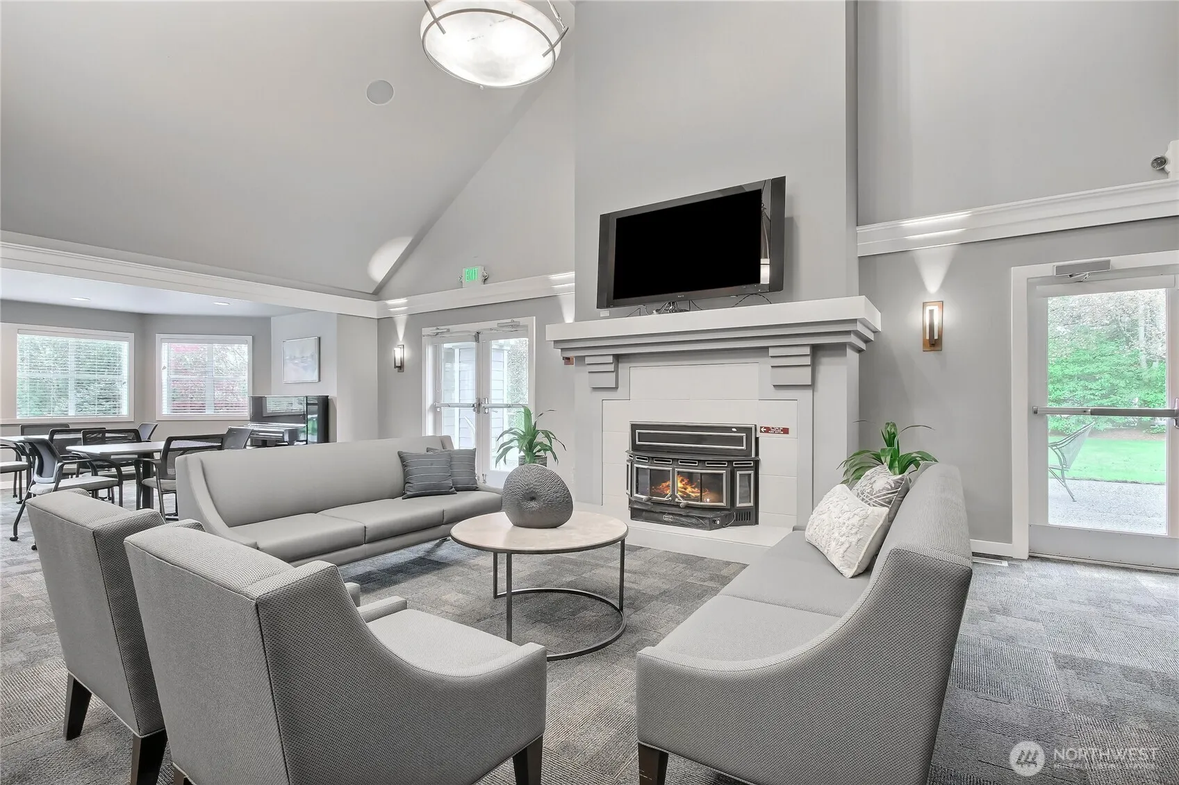 22425 SE Highland Lane #305, Issaquah, WA 98029