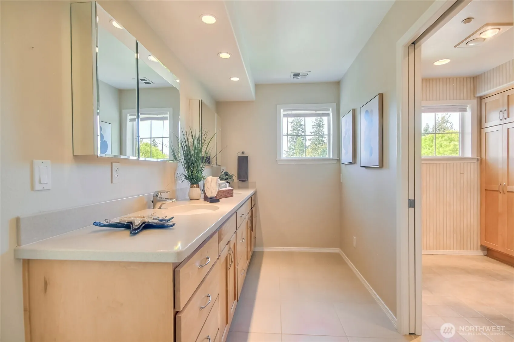 22425 SE Highland Lane #305, Issaquah, WA 98029