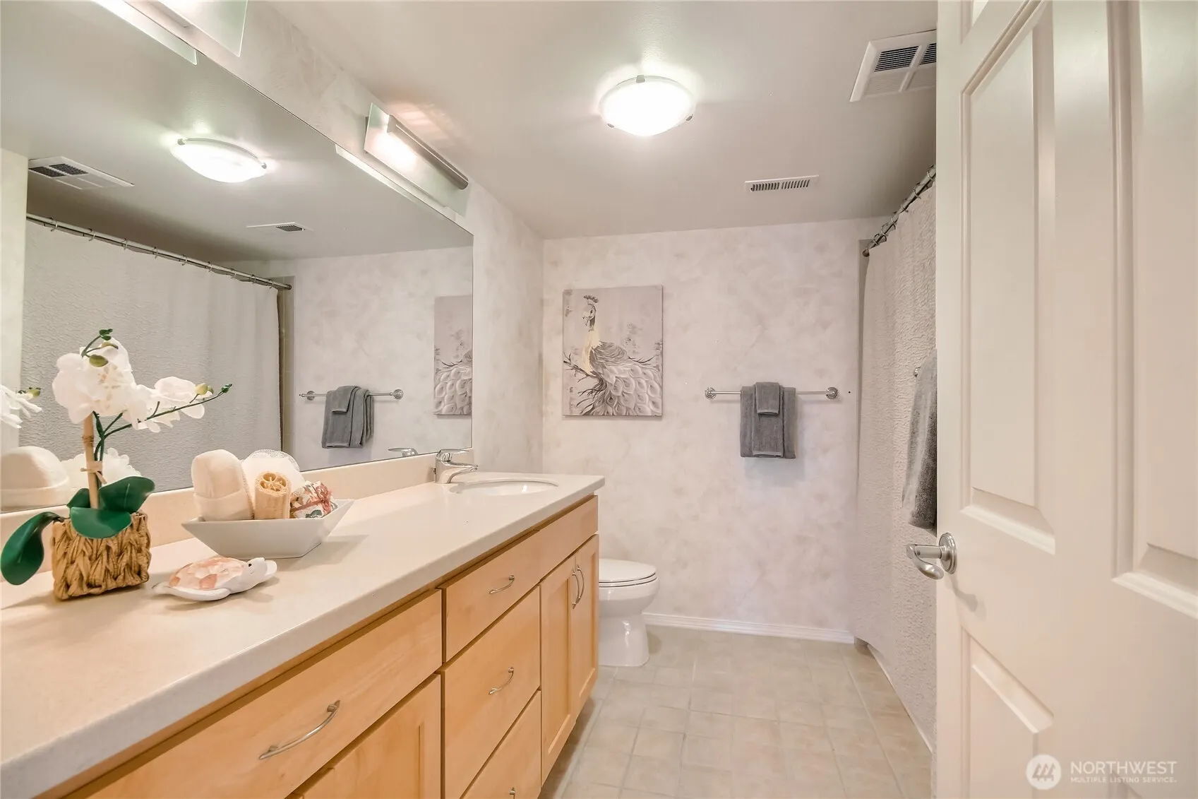 22425 SE Highland Lane #305, Issaquah, WA 98029