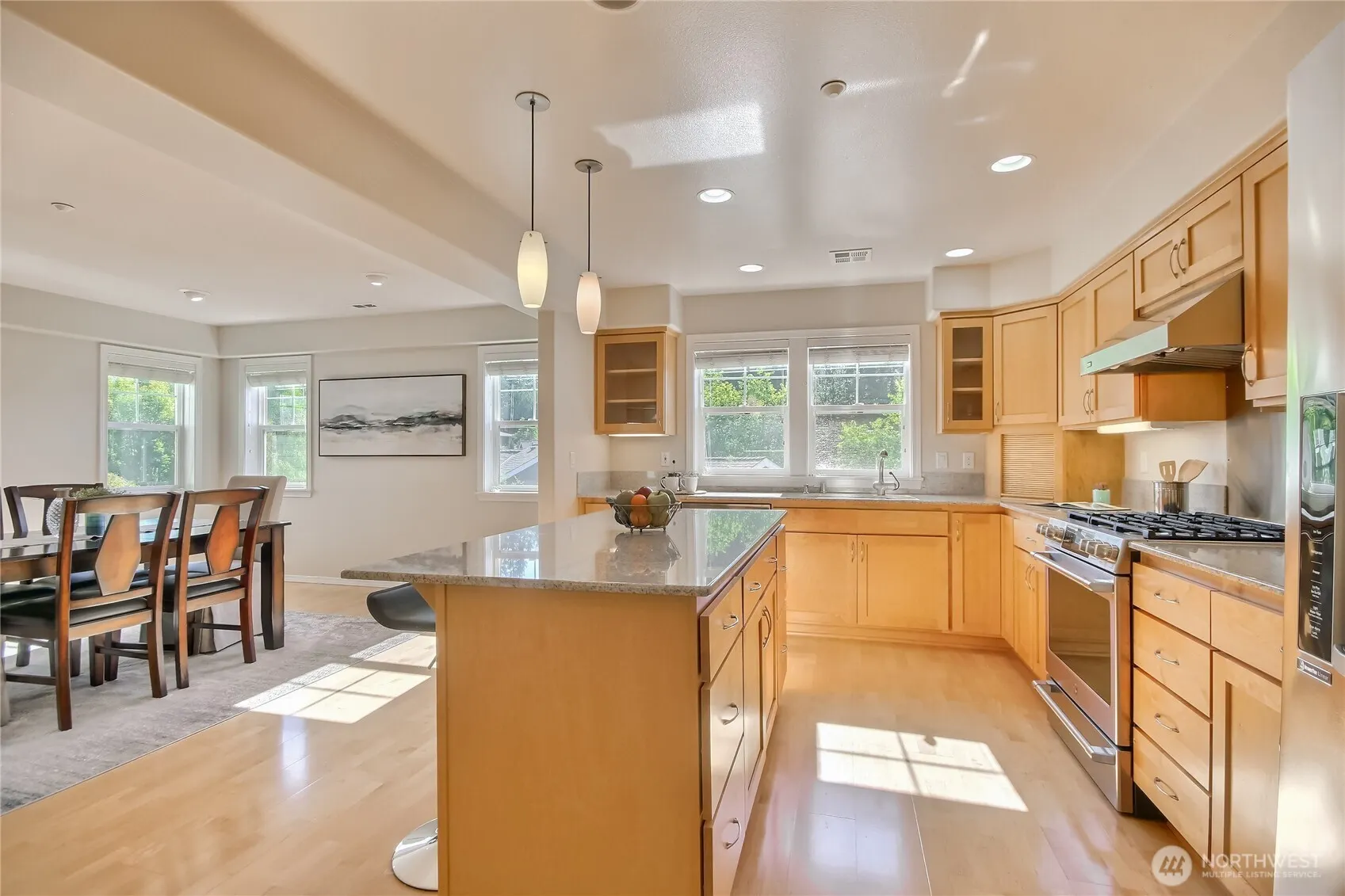 22425 SE Highland Lane #305, Issaquah, WA 98029