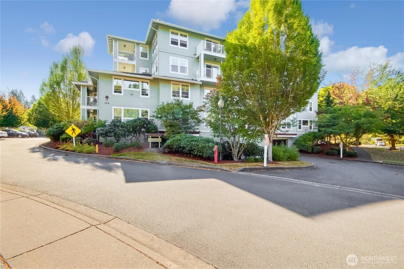 22425 SE Highland Lane #305, Issaquah, WA 98029
