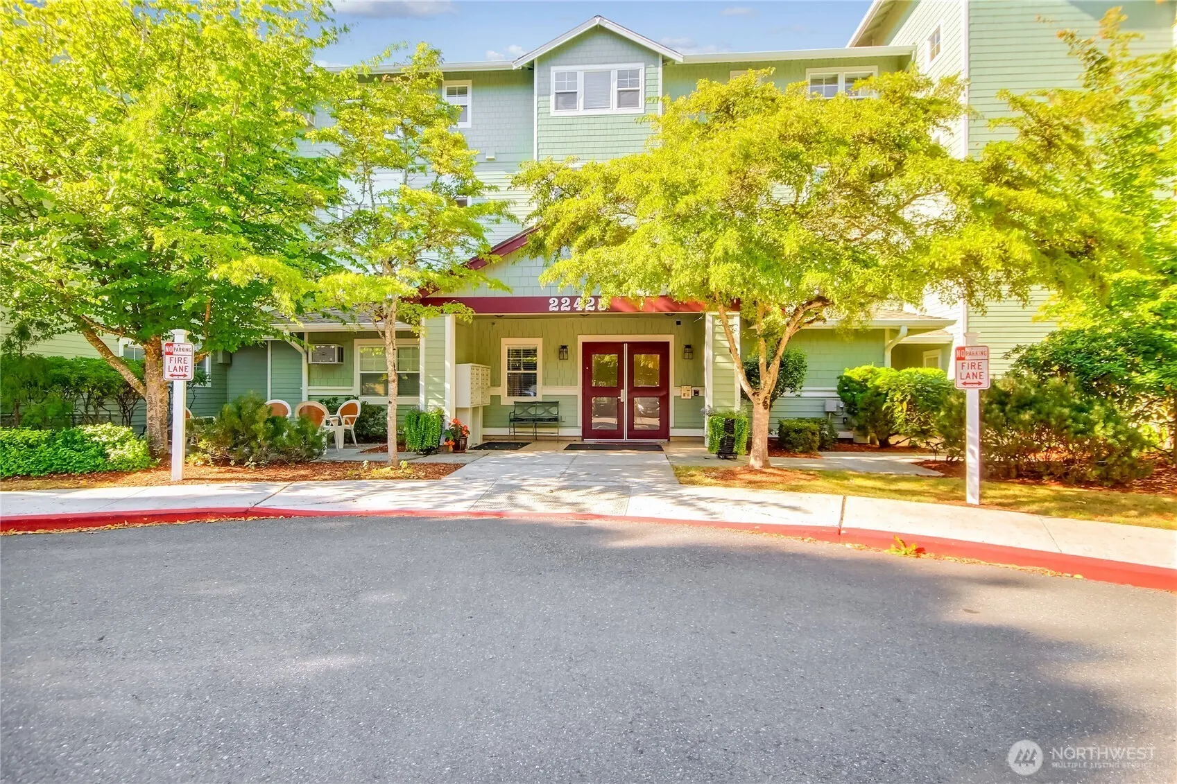 22425 SE Highland Lane #305, Issaquah, WA 98029