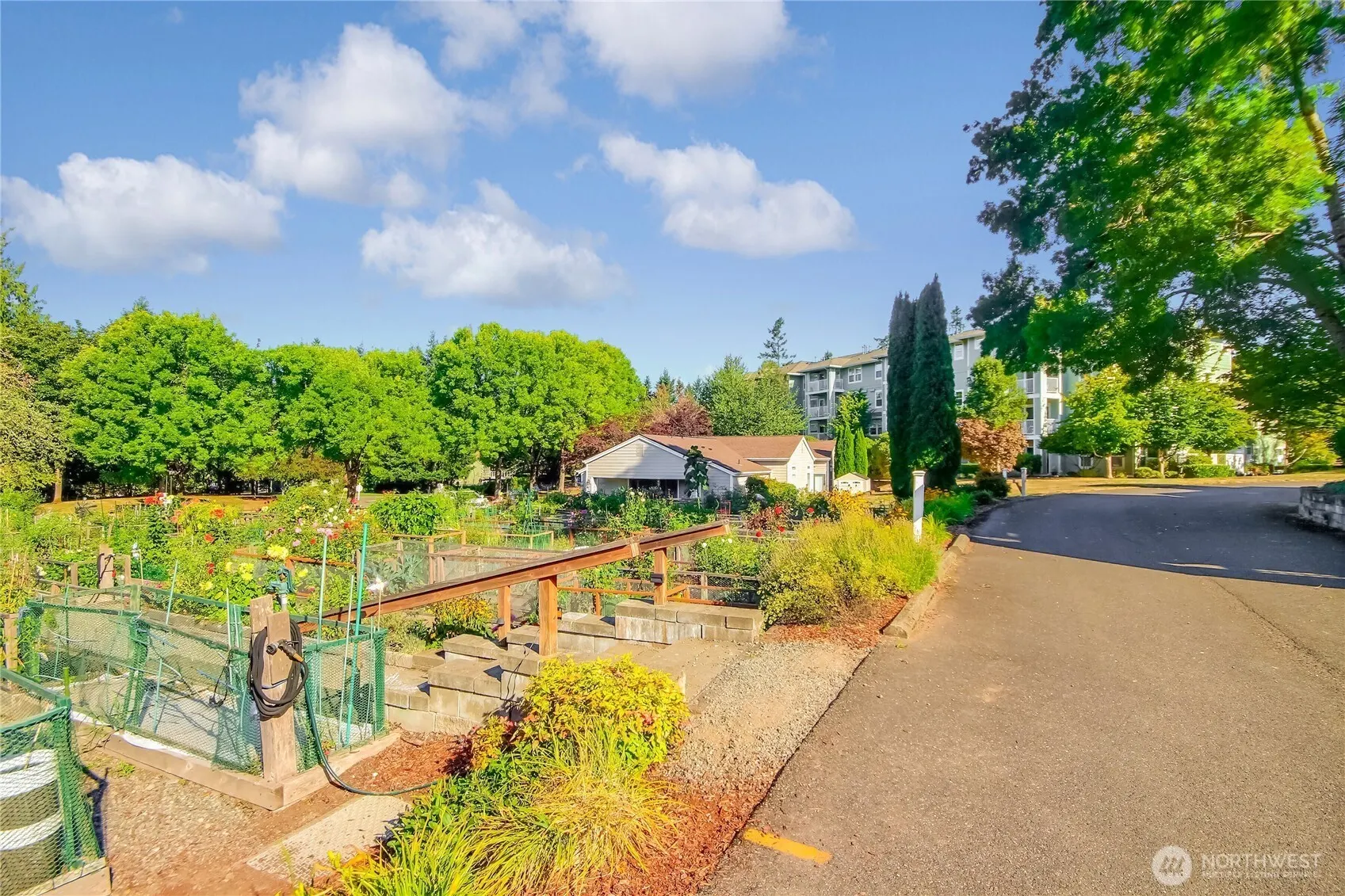 22425 SE Highland Lane #305, Issaquah, WA 98029