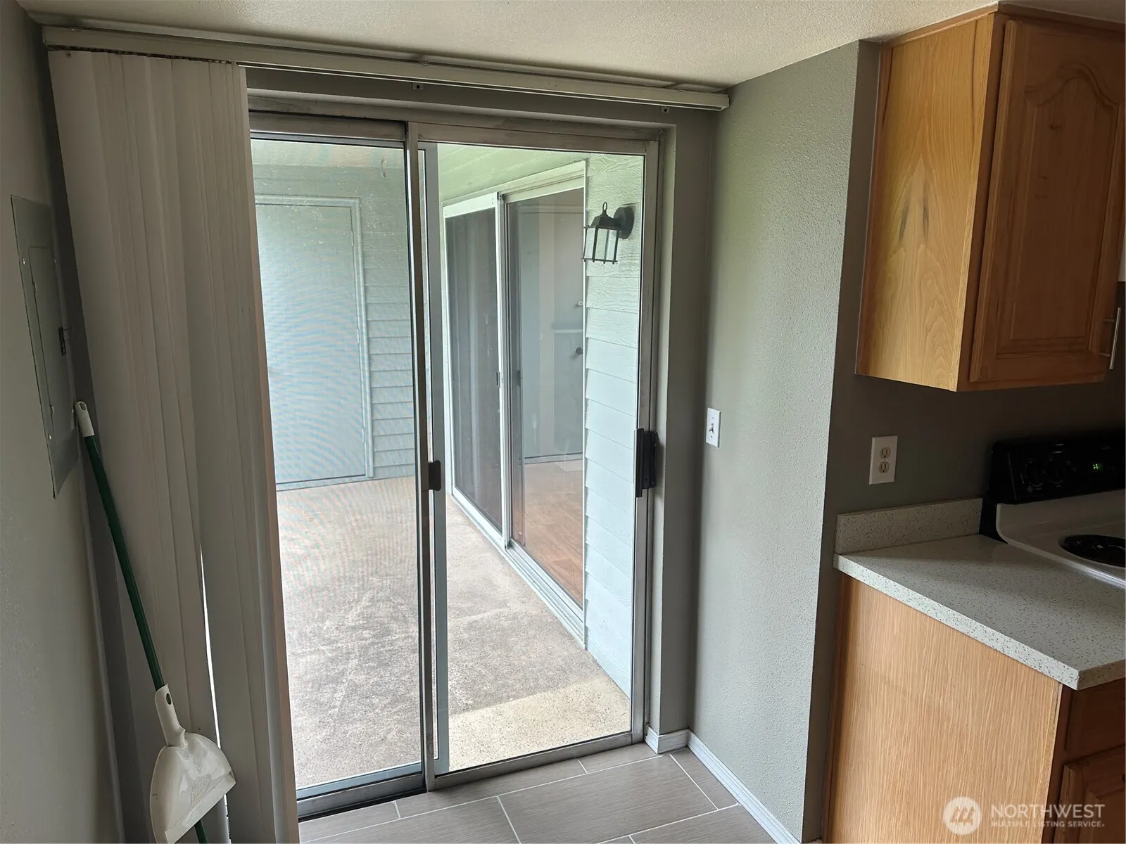 4641 W Lake Sammamish Pkwy SE #F204, Issaquah, WA 98027