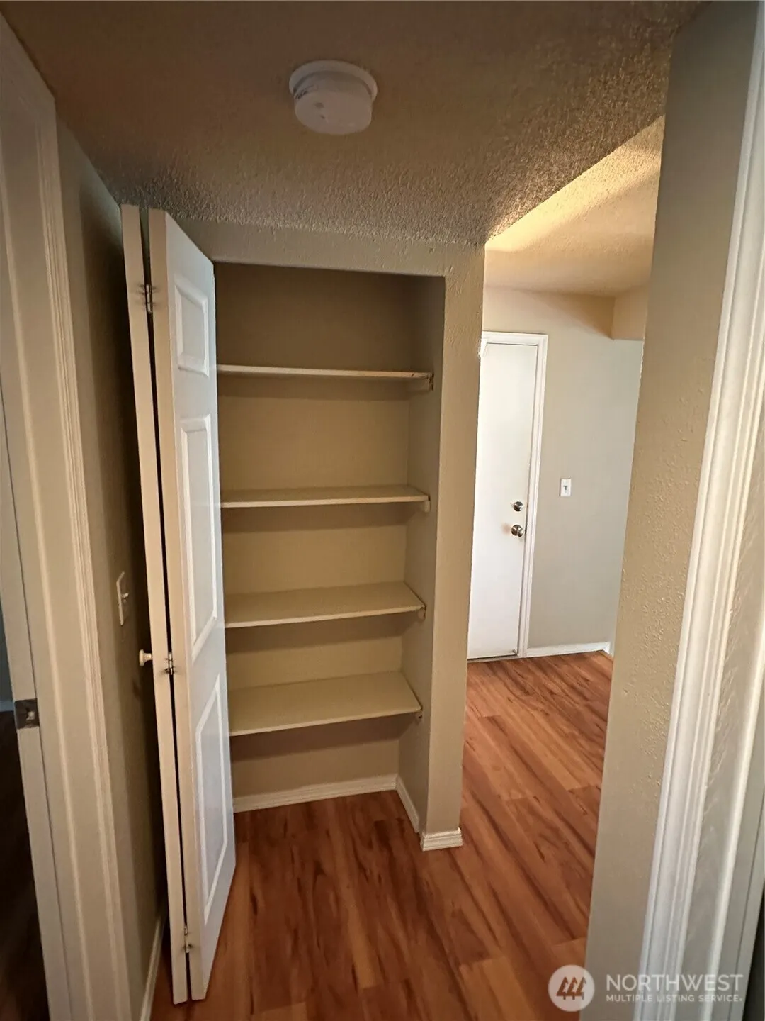 4641 W Lake Sammamish Pkwy SE #F204, Issaquah, WA 98027