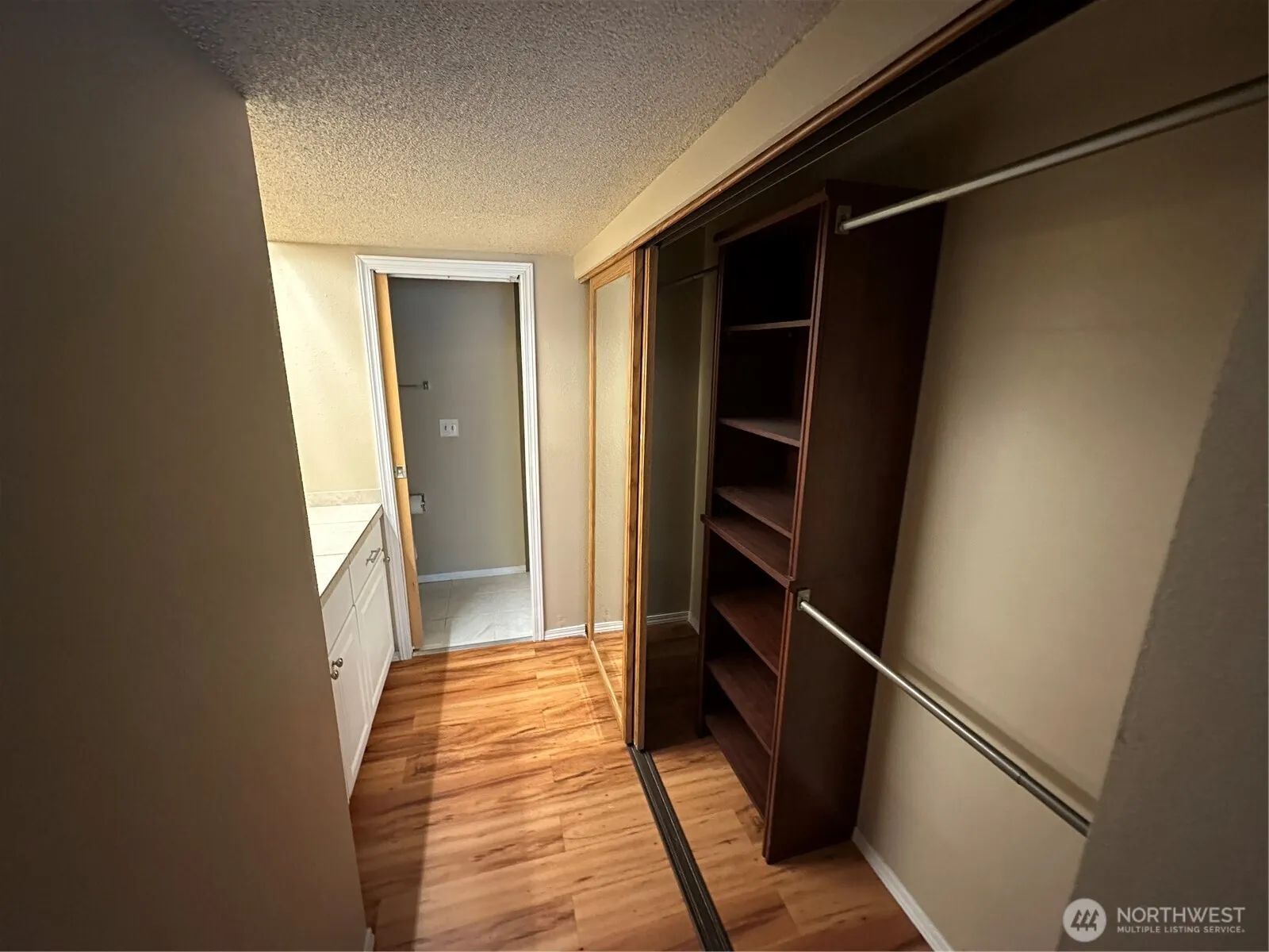 4641 W Lake Sammamish Pkwy SE #F204, Issaquah, WA 98027