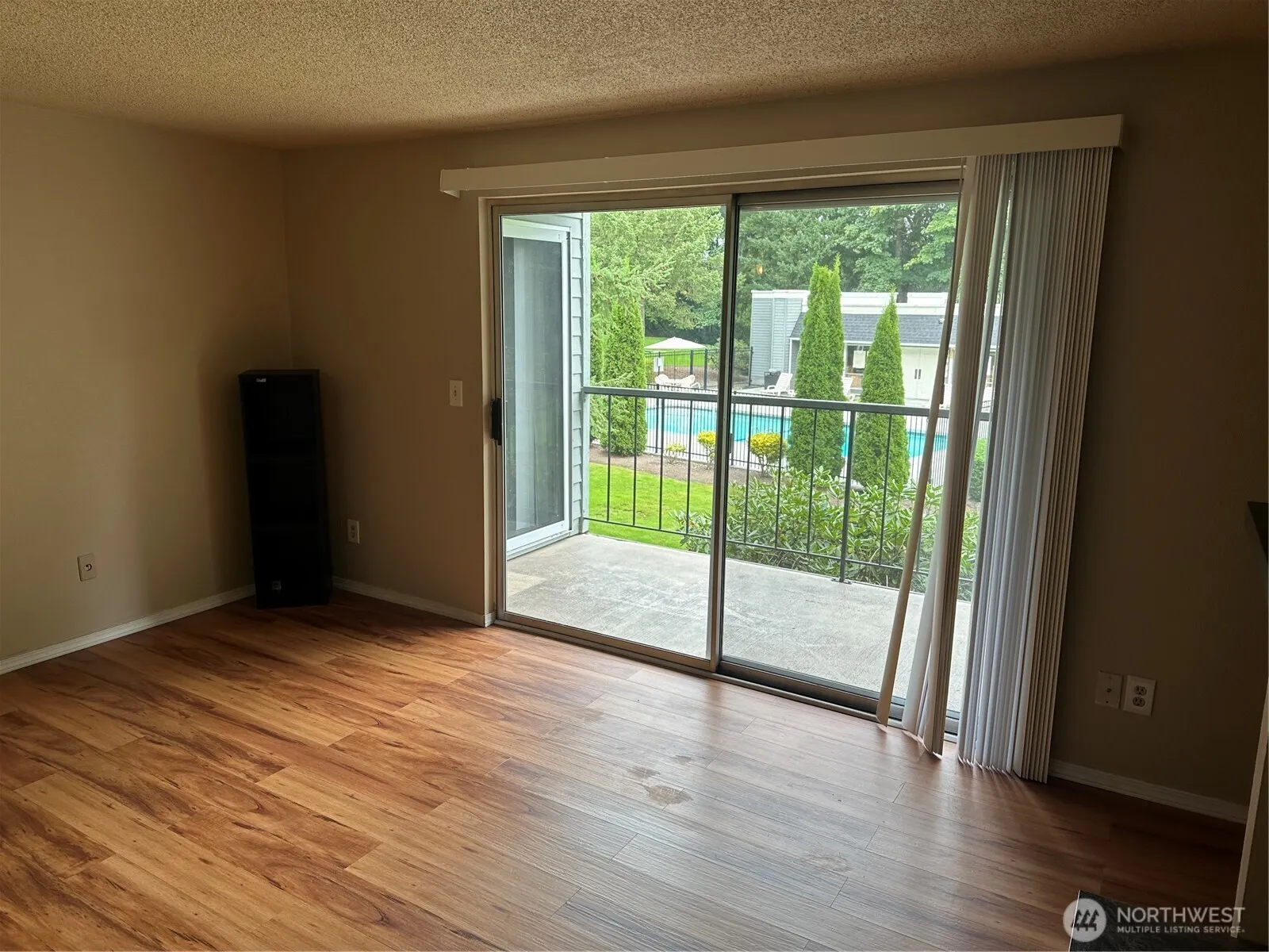 4641 W Lake Sammamish Pkwy SE #F204, Issaquah, WA 98027