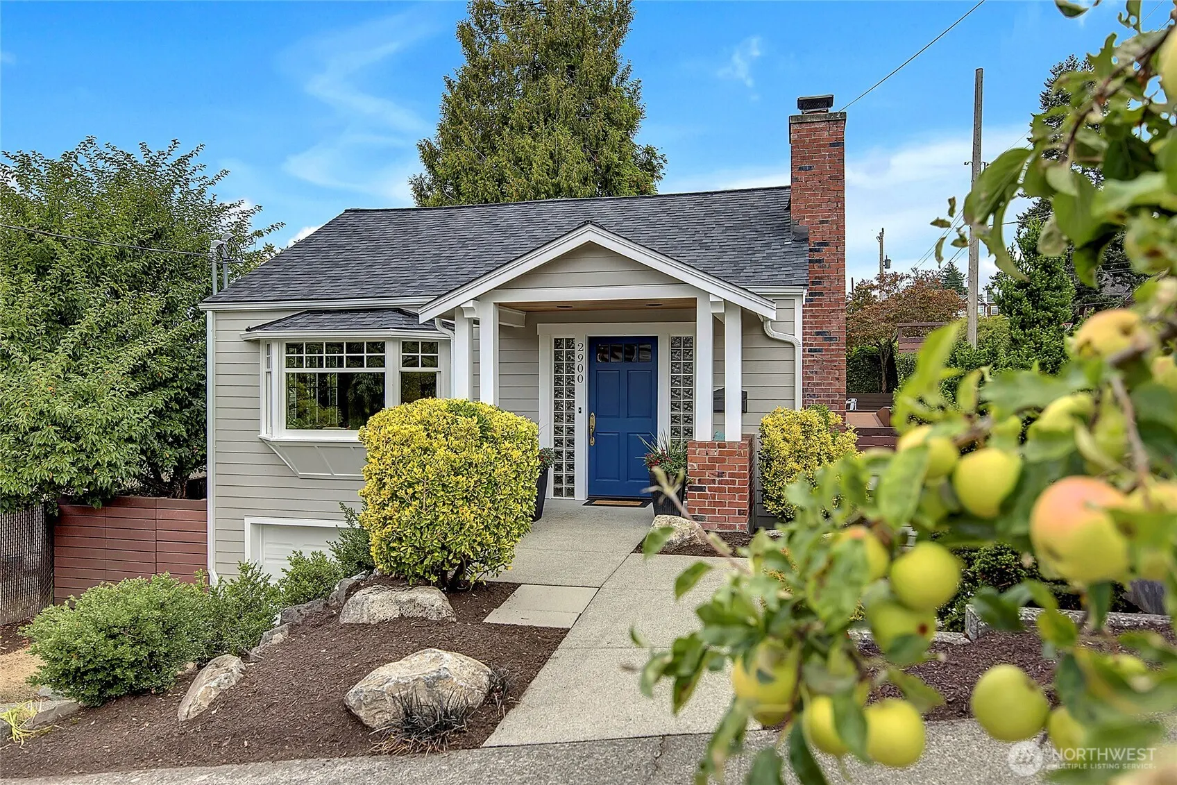 2900 W Newton Street , Seattle, WA 98199