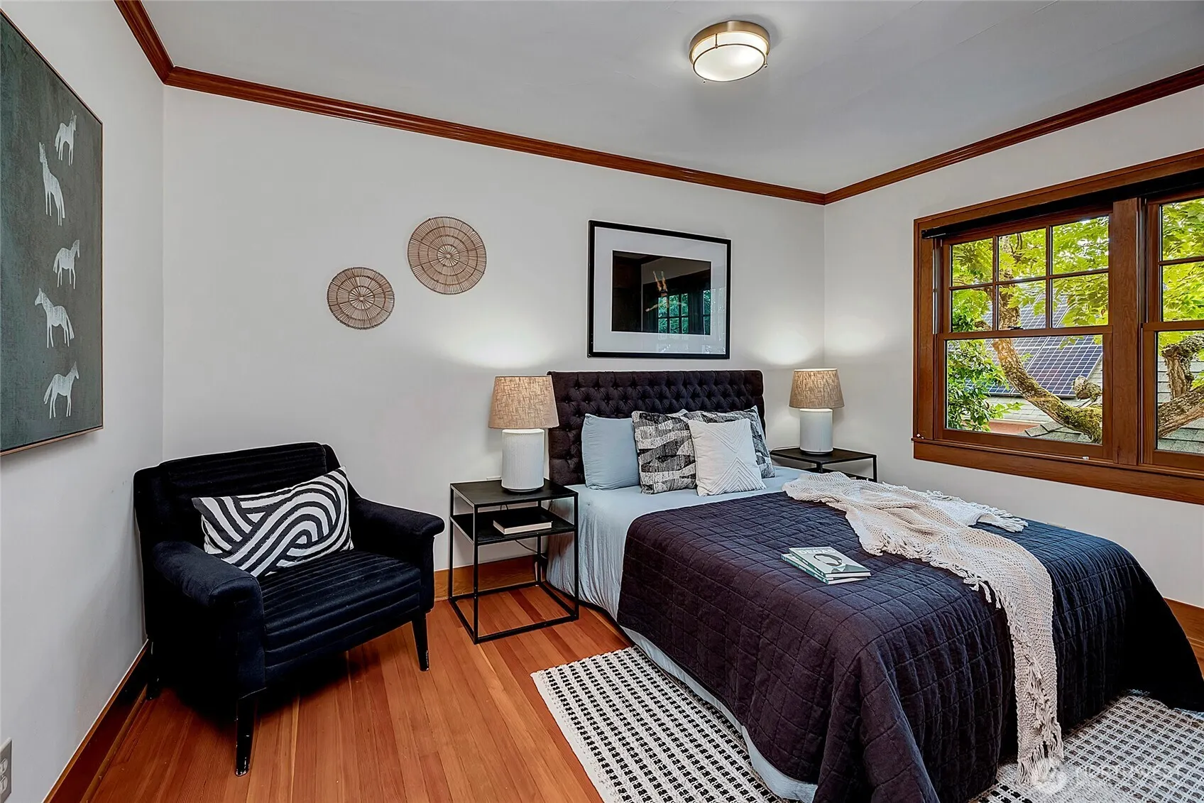 2900 W Newton Street , Seattle, WA 98199