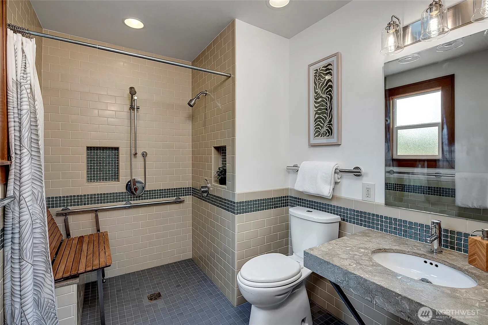 2900 W Newton Street , Seattle, WA 98199