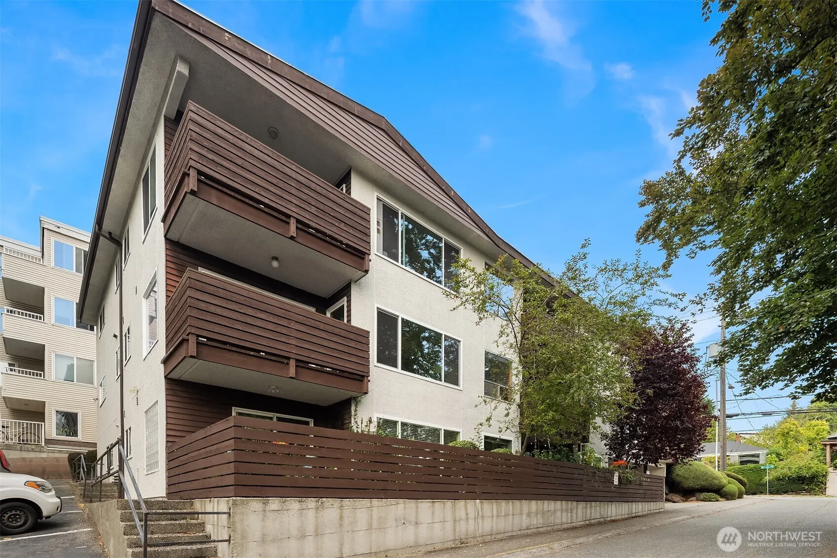 8217 5th Avenue NE #103, Seattle, WA 98115