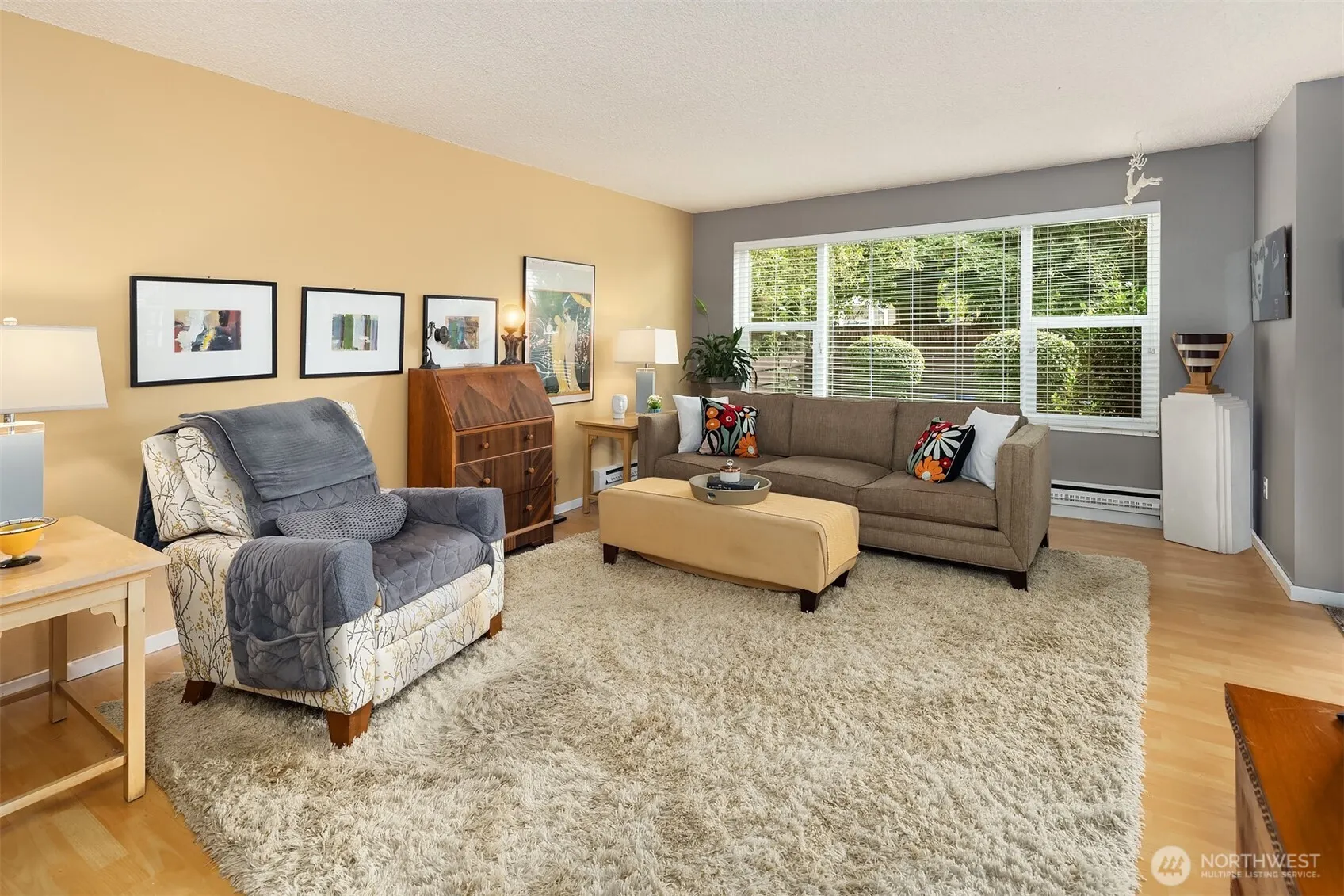 8217 5th Avenue NE #103, Seattle, WA 98115