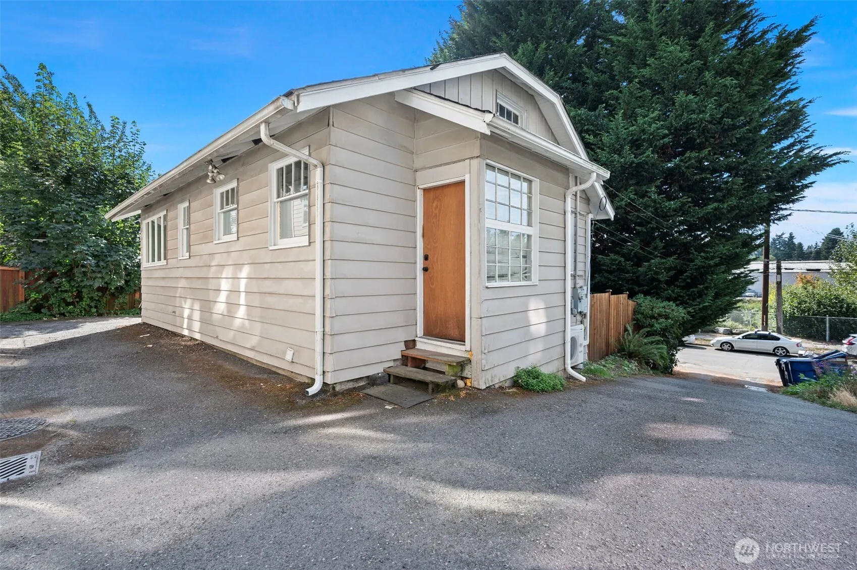 10728 Stone Avenue N, Seattle, WA 98133