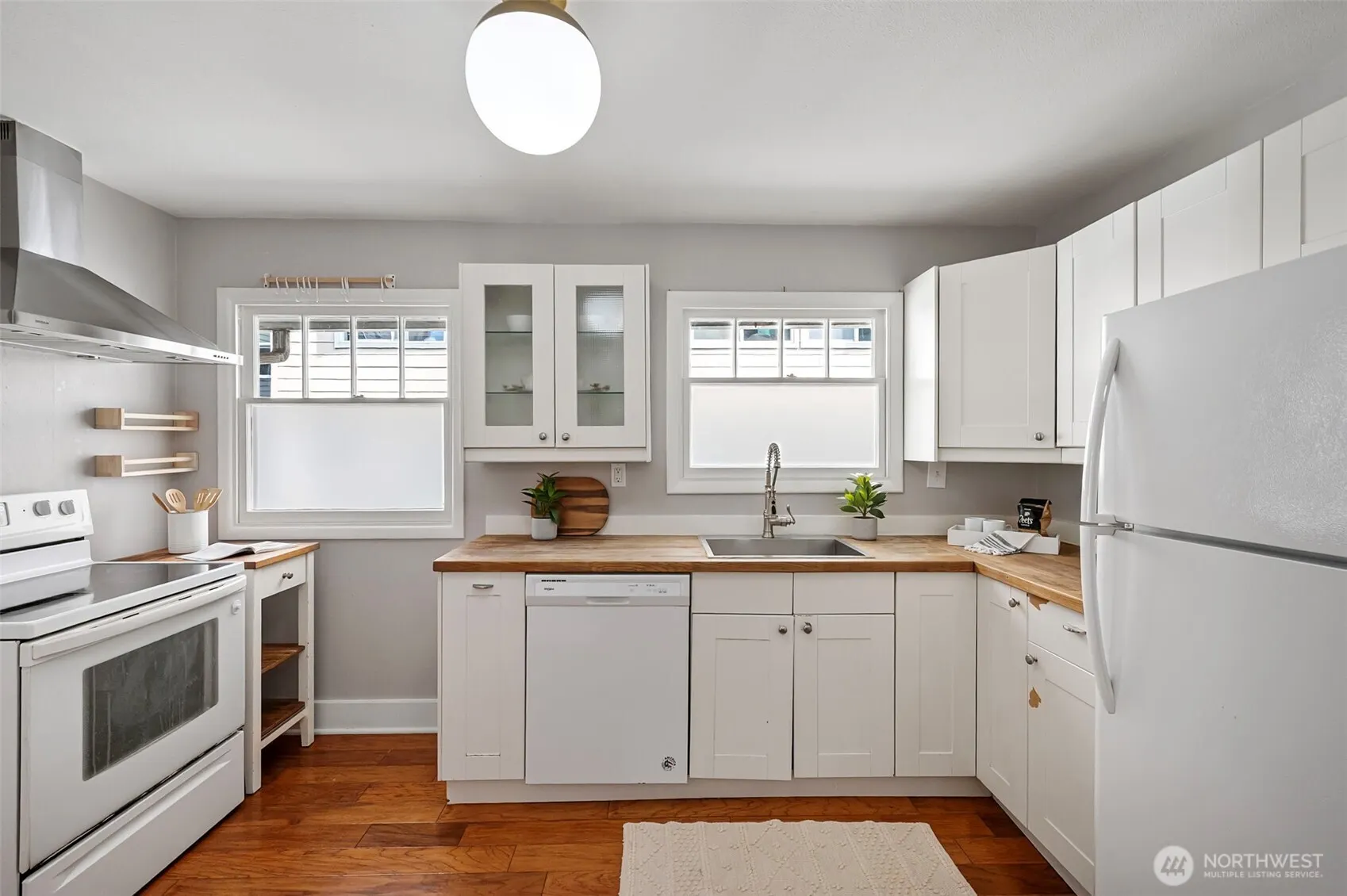 10728 Stone Avenue N, Seattle, WA 98133