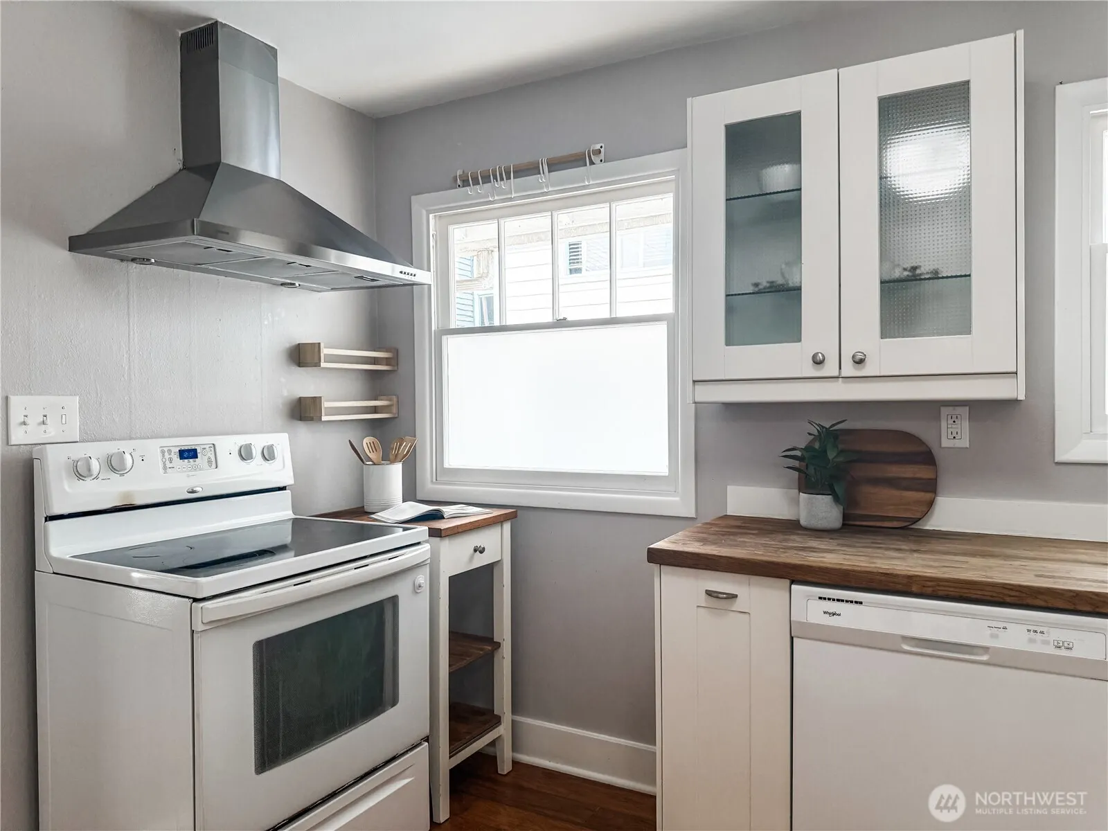 10728 Stone Avenue N, Seattle, WA 98133
