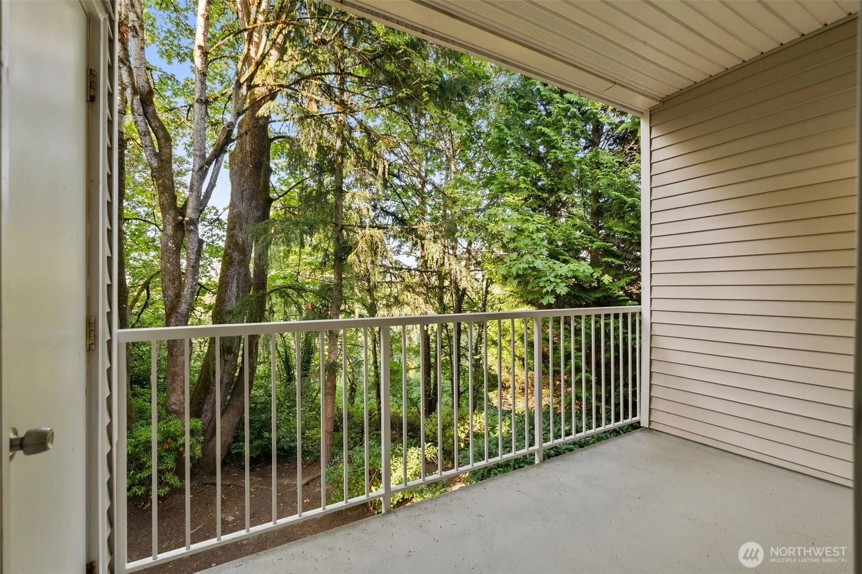 12120 NE 172nd Place #L201, Bothell, WA 98011