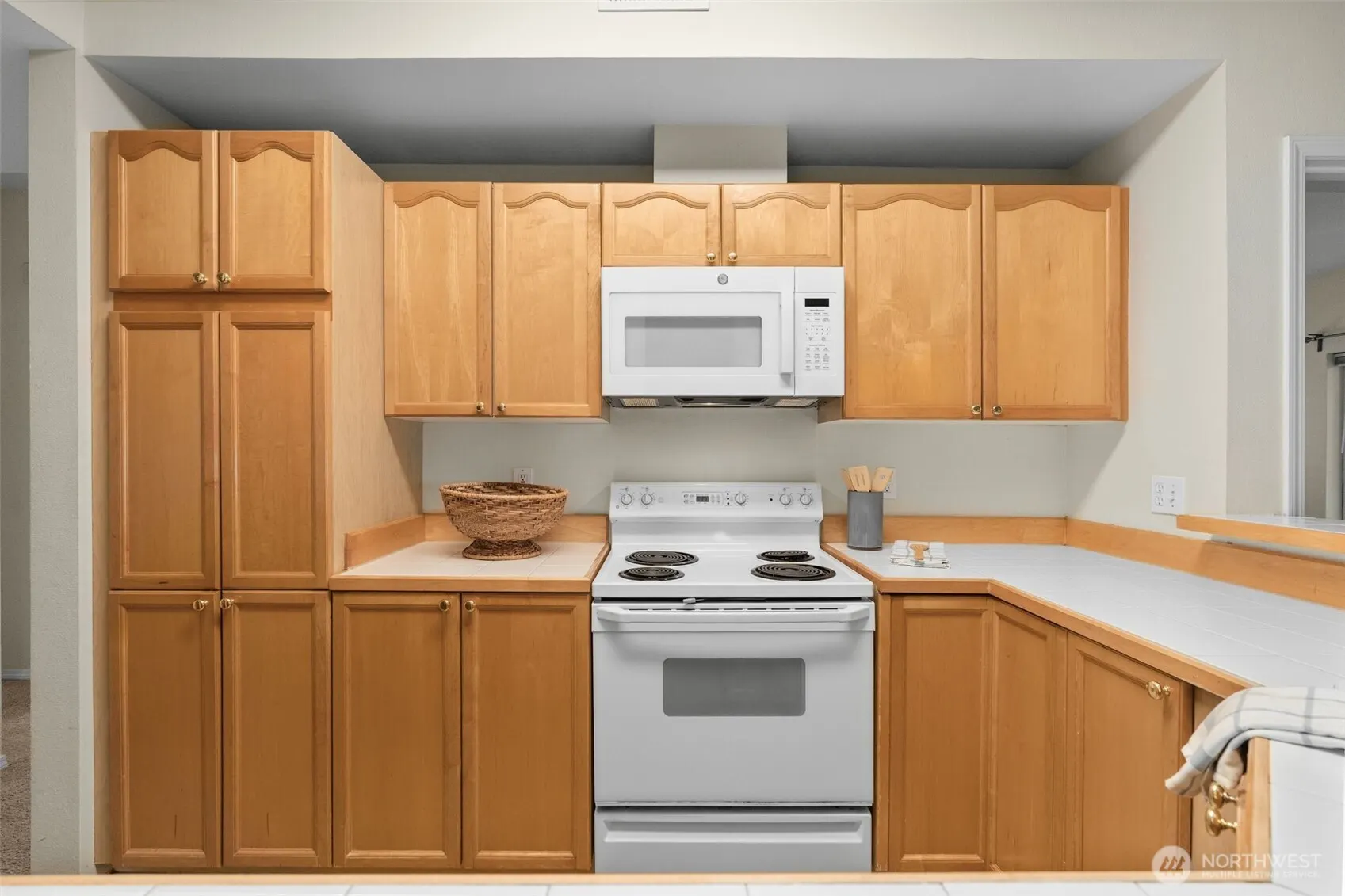 12120 NE 172nd Place #L201, Bothell, WA 98011