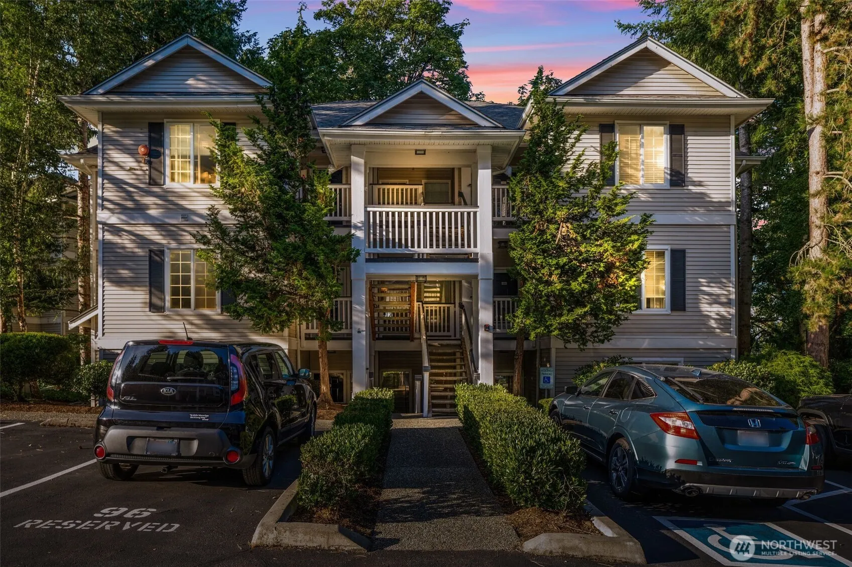 12120 NE 172nd Place #L201, Bothell, WA 98011