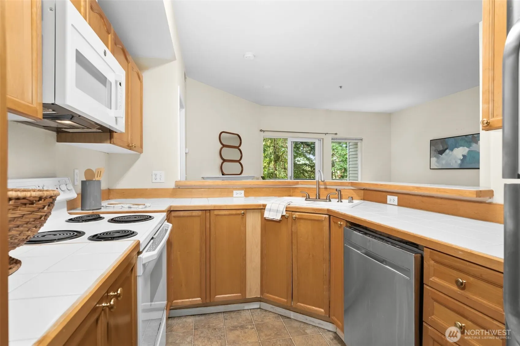 12120 NE 172nd Place #L201, Bothell, WA 98011
