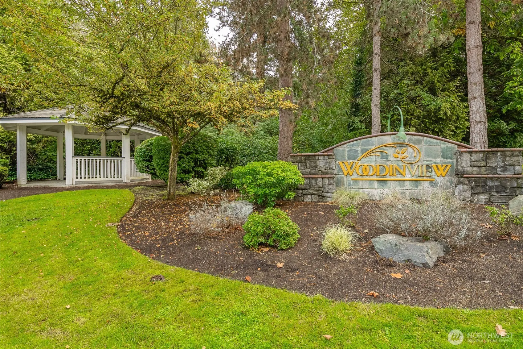12120 NE 172nd Place #L201, Bothell, WA 98011