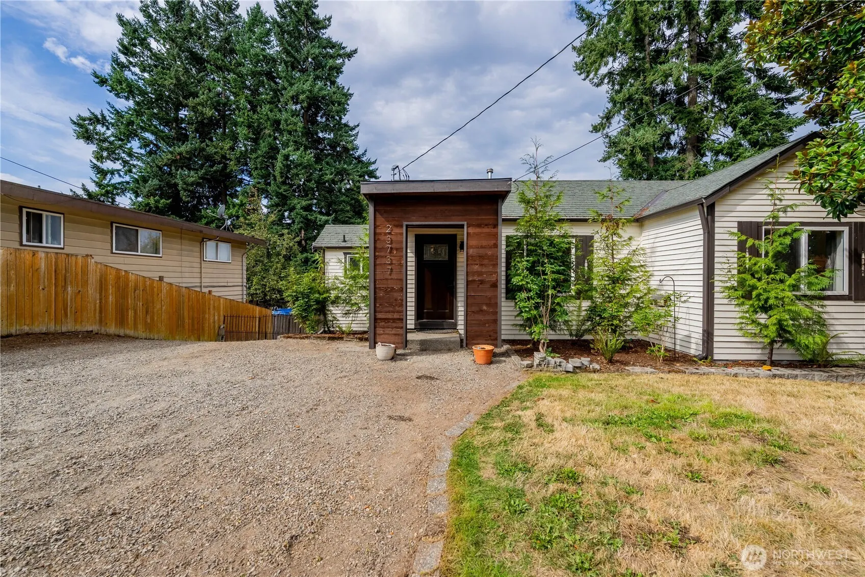 23737 100th Avenue SE, Kent, WA 98031-4211