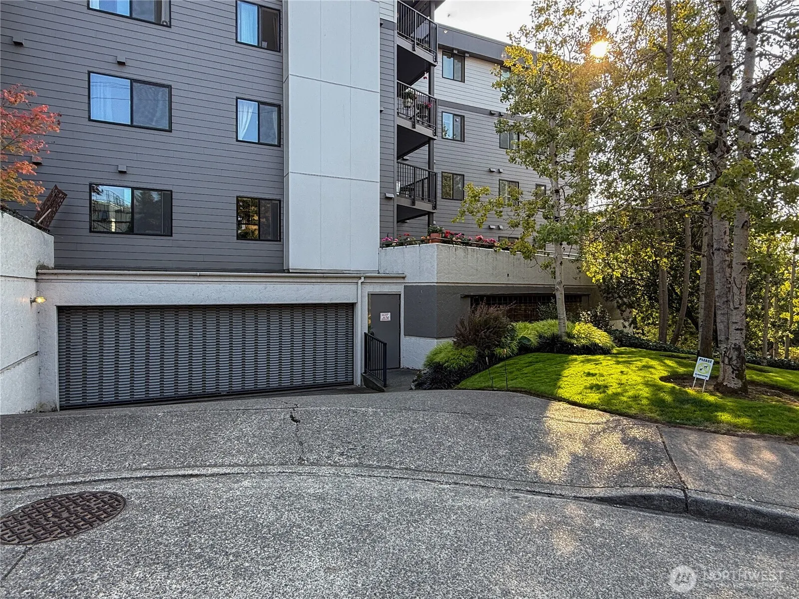 5000 California Avenue SW #201, Seattle, WA 98136