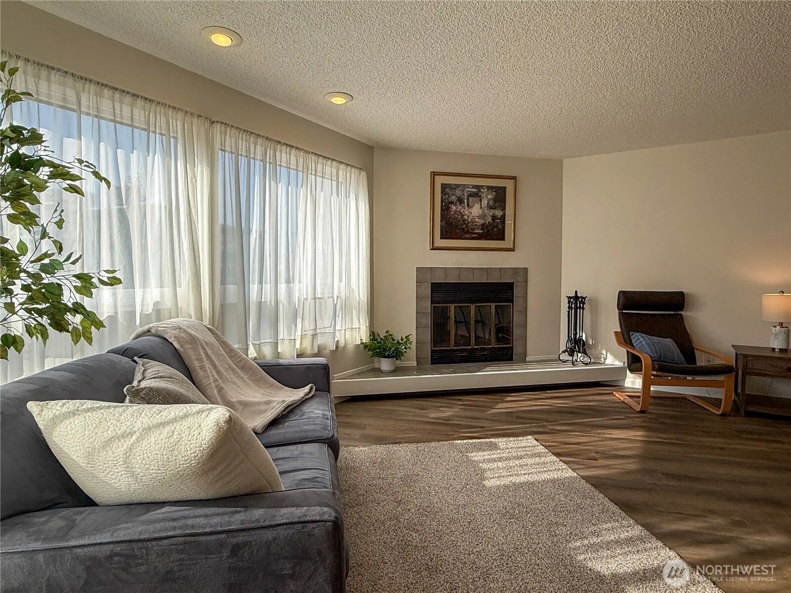 5000 California Avenue SW #201, Seattle, WA 98136