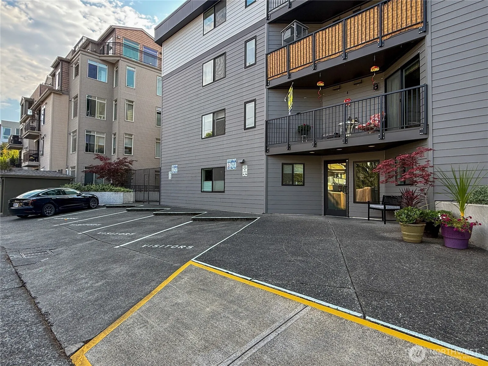 5000 California Avenue SW #201, Seattle, WA 98136