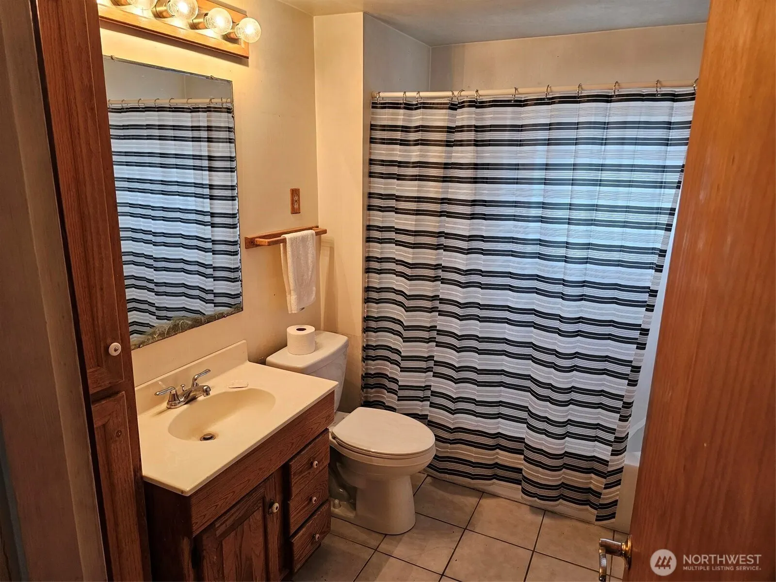 3734 SW Tillman Street , Seattle, WA 98126