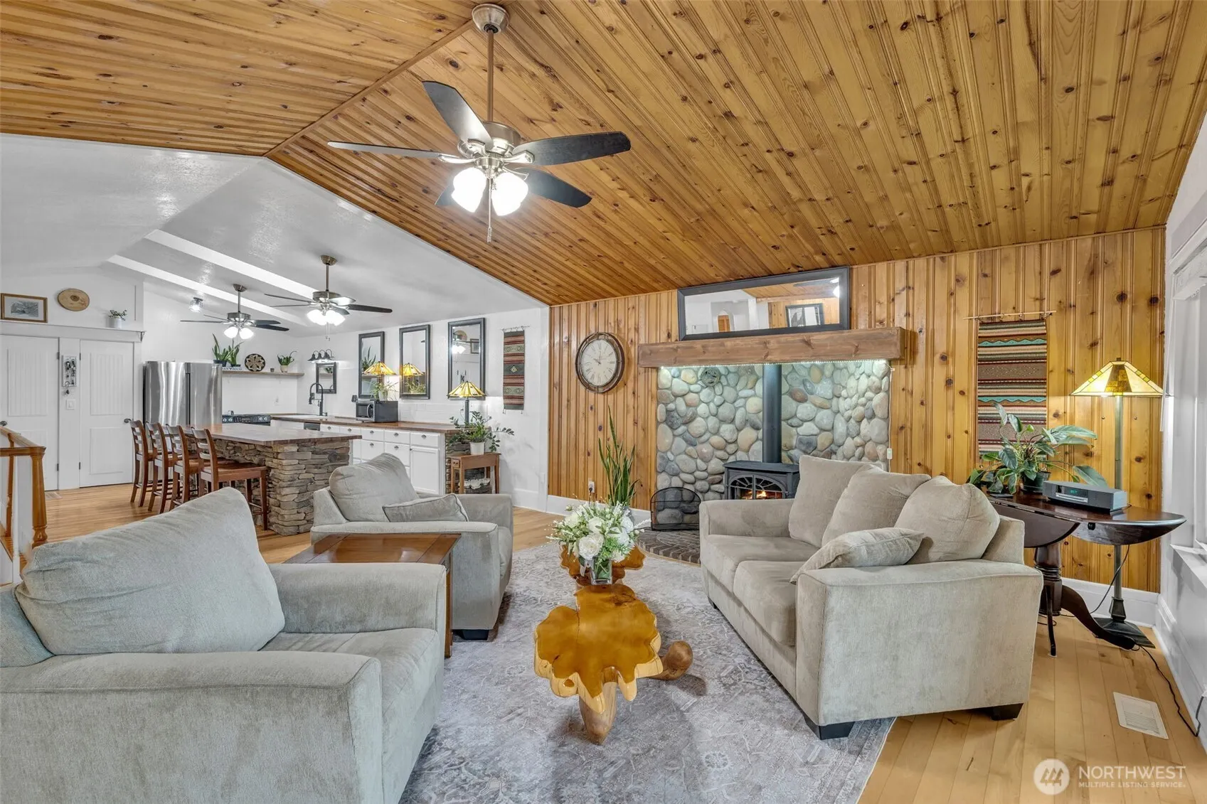 211 E Jonathan Road , Bothell, WA 98012