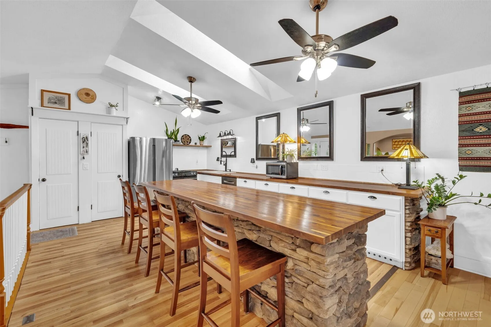 211 E Jonathan Road , Bothell, WA 98012