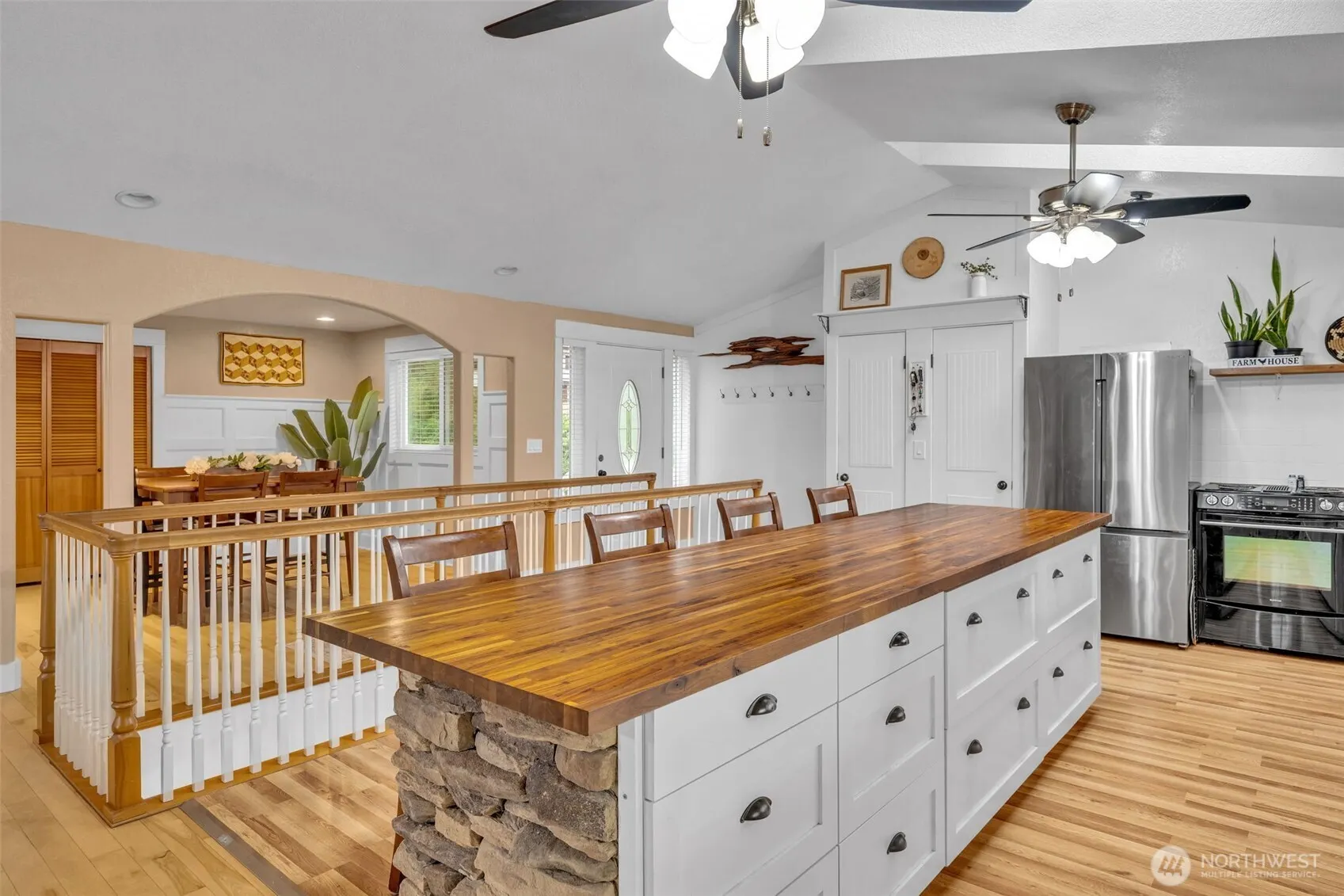 211 E Jonathan Road , Bothell, WA 98012