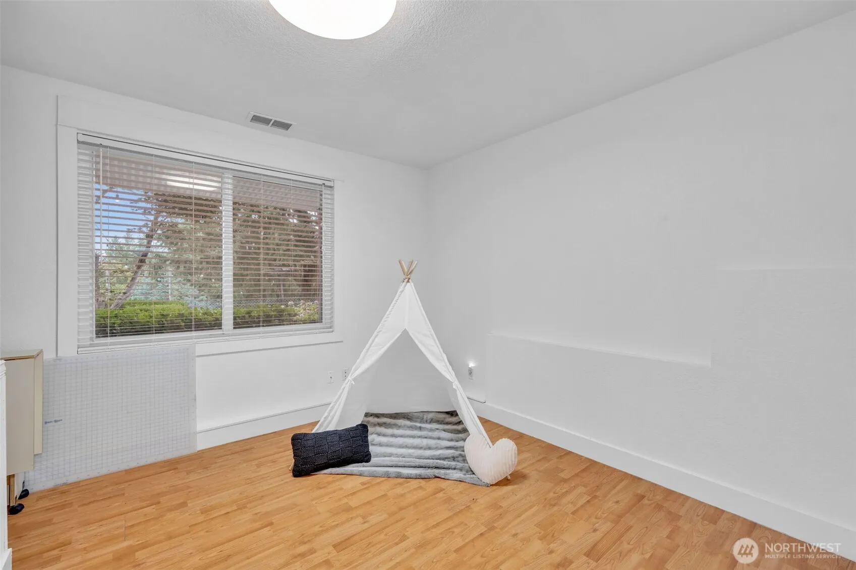 211 E Jonathan Road , Bothell, WA 98012
