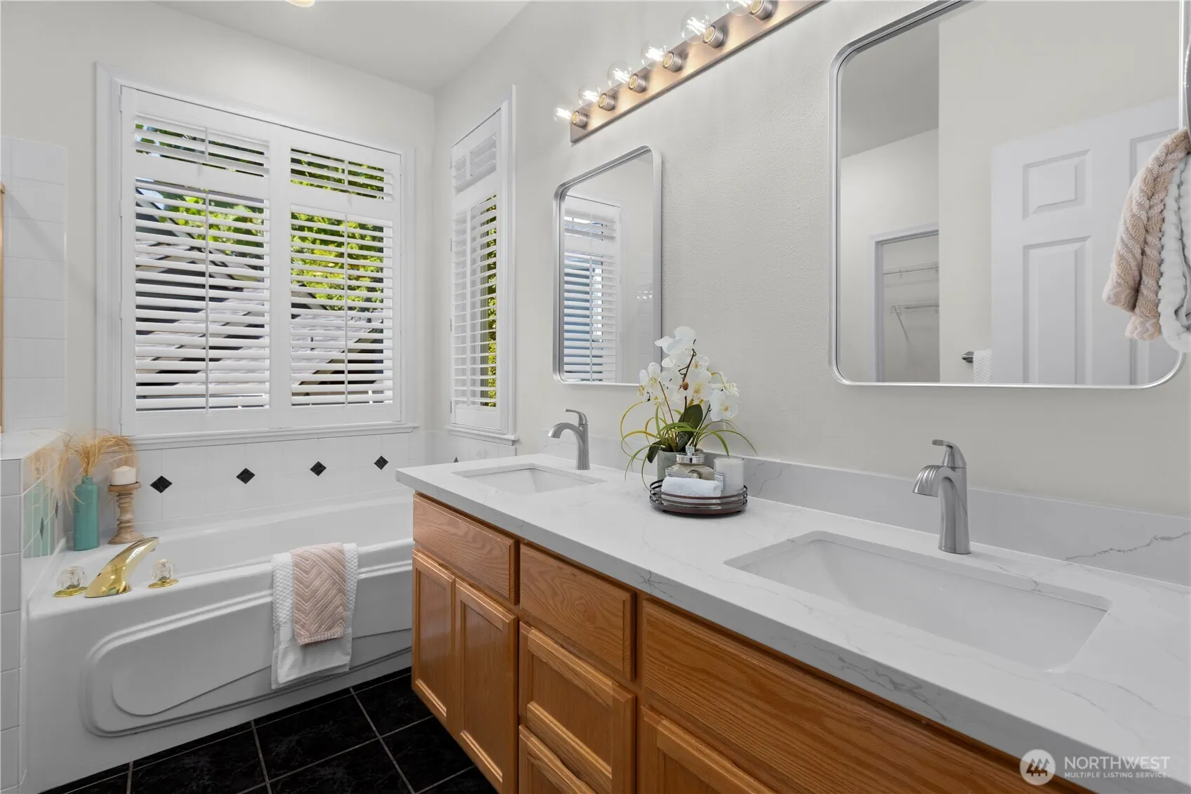 520 2nd Avenue S, Kirkland, WA 98033