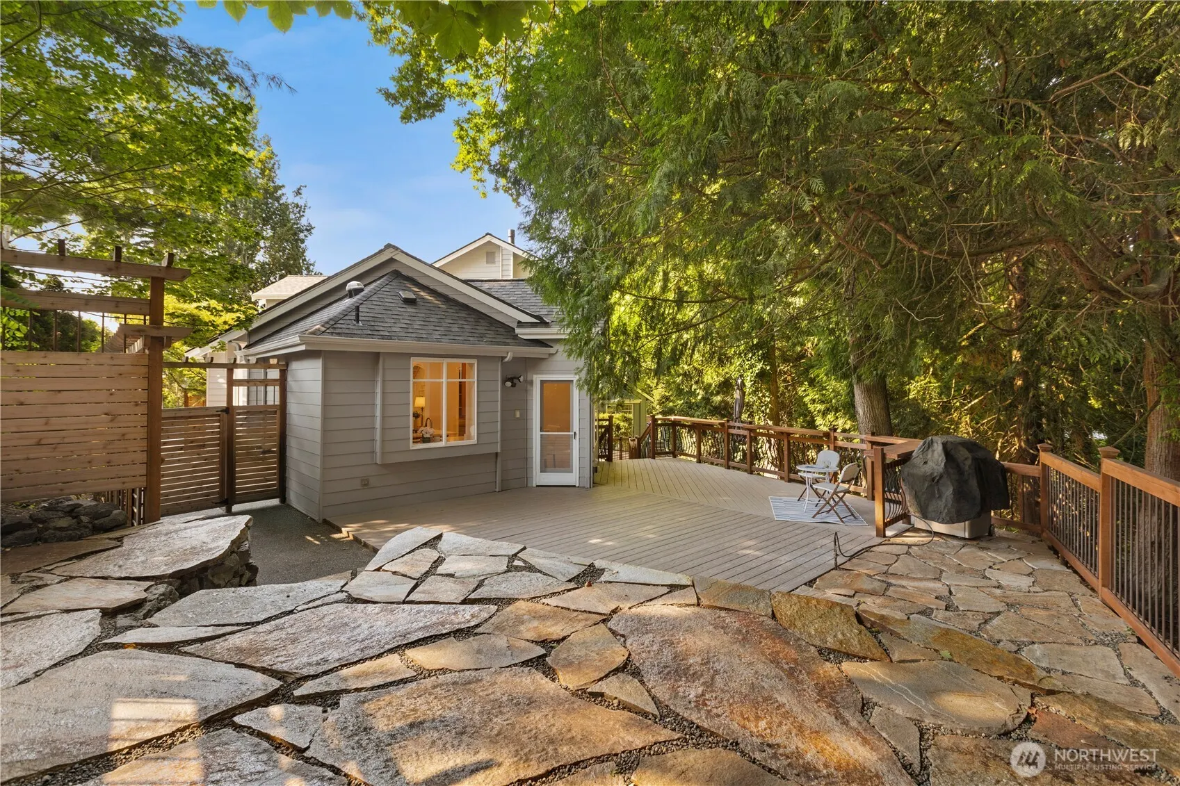 520 2nd Avenue S, Kirkland, WA 98033
