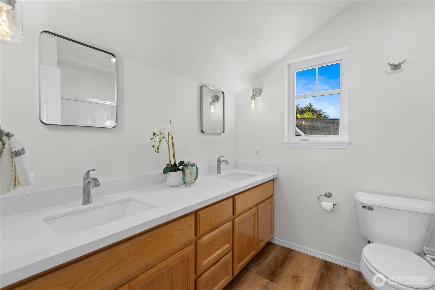 520 2nd Avenue S, Kirkland, WA 98033