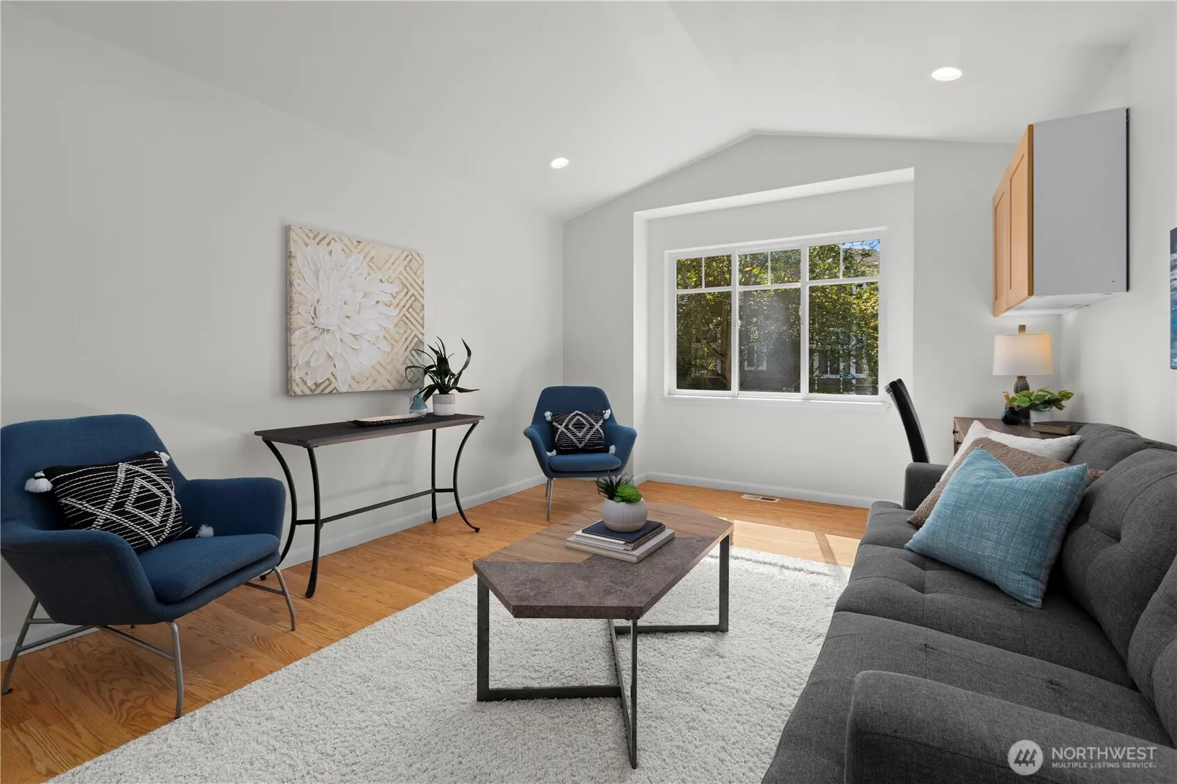 520 2nd Avenue S, Kirkland, WA 98033
